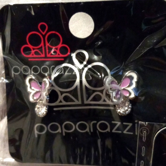 Paparazzi post earrings